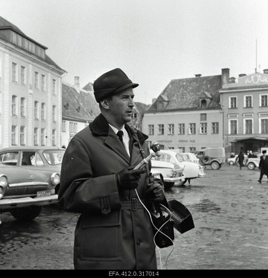 Raadioreporter Ivar Trikkel.  similar photo