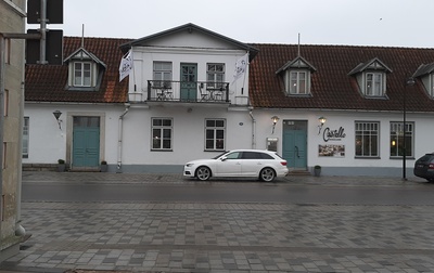 Lossi 11, võõrastemaja "Kuld Oda" hoone Kuressaares rephoto