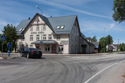 Tartu Eesti Majanduse Ühisus. Räpina osakonna hoone, Riide ja moeäri. B. Kiudosk rephoto