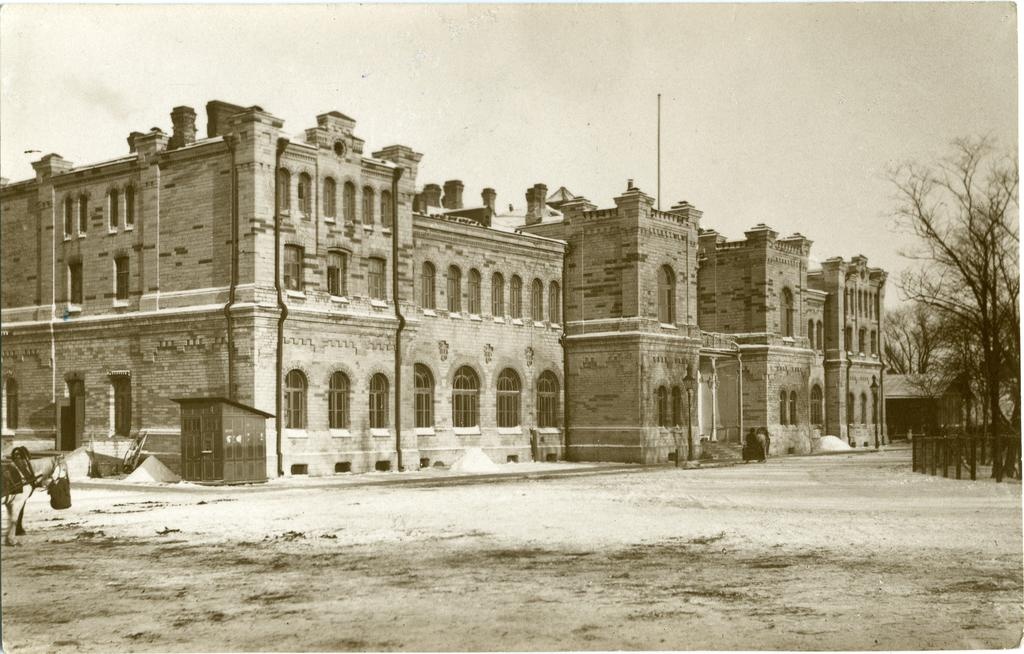 Tallinn, Baltic Station - station building