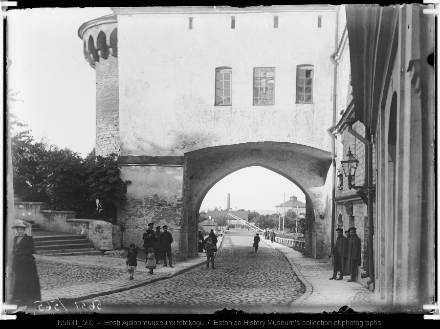 Big-ranna Gate