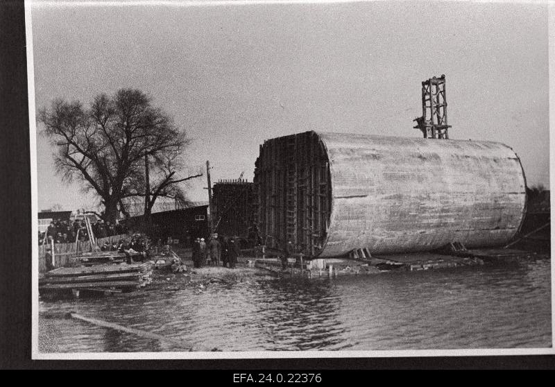 Pärnu Suursilla is ready to water.