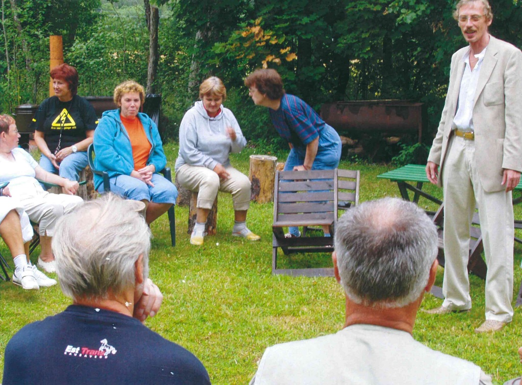 Kadarpiku village meeting