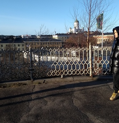 Näkymä Katajanokalta Uspenskln katedraalin terassilta Kruununhakaan kohti Valtioneuvostonlinnaa, Ritarihuonetta ja Tuomiokirkkoa. rephoto