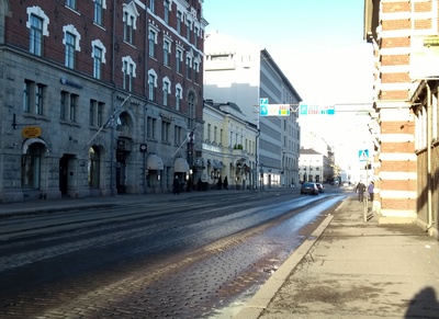 Eteläranta 16, 18, 20. Taustalla Tuomiokirkko. rephoto
