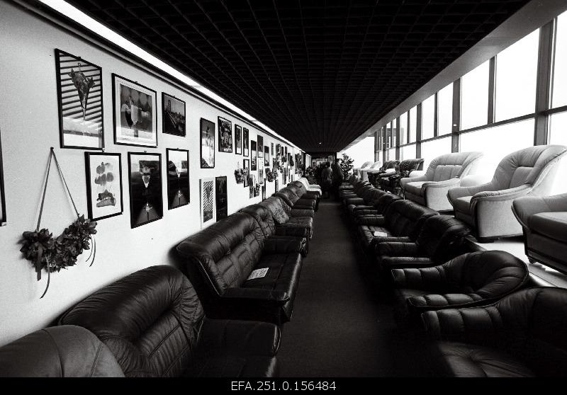 In Tallinn Sailing Sports Centre, a corridor with leather seats will be taken to the Salocenter shopping centre.