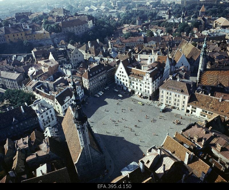Flight view to the Square.