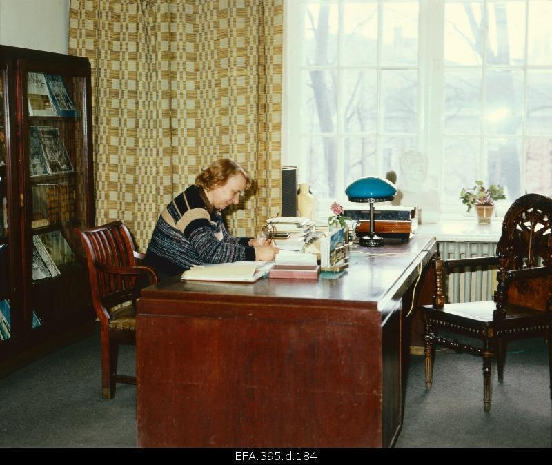 Laine Peep, Director of the Scientific Library of the University of Tartu, in his office.