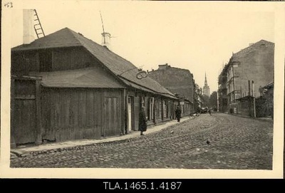 Dismantling the house of a. Ströhm (in the corner of the Great Roosikrants and Väike Pärnu mnt)  similar photo