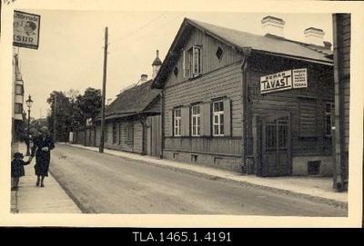 Small house of Roosikrants Street. Dismantled in 1935.  similar photo