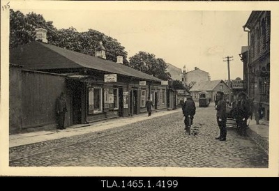 A. Ströhm house Väike Pärnu mnt, dismantled in 1935.  similar photo