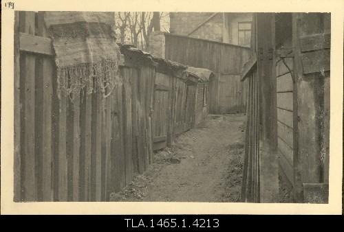 Gonsiori Street, dismantled in 1934.