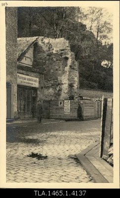 Nunne Gate, ruins of the second tower.  duplicate photo