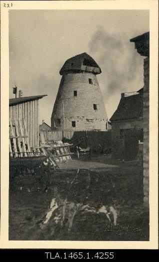 Windmill Lasnamäel.