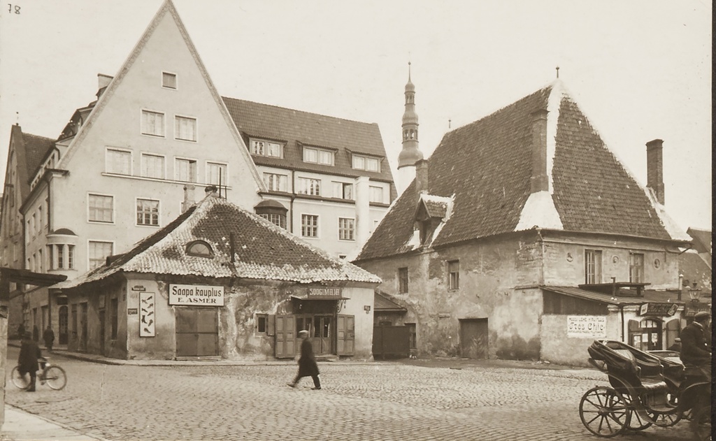 TLA 1465 1 3868 Das Städt. Waaghaus with crops. Vaekoda juurdeehitusega - Vaekoda juurdeehitusega