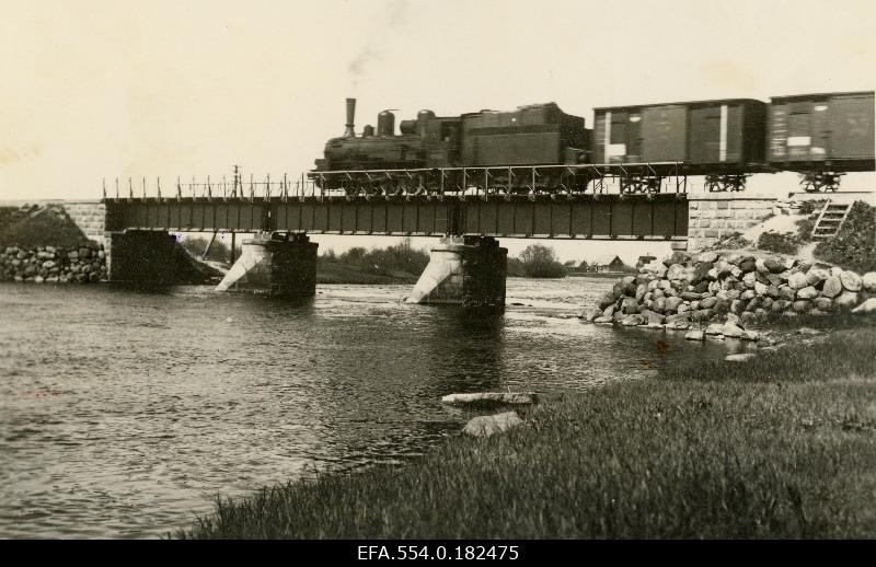Lagedi raudteesild üle Pirita jõe. Rae vald.