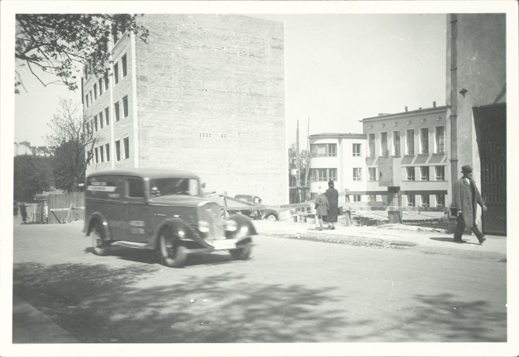 TLA 1465 1 2551 (Tallinn Joint Hospital Insurance Fund) Construction of a pharmacy in Tõnismäe, 24.05.1938 - Construction of a pharmacy in the Tallinn Joint Hospital Insurance Fund in Tõnismäe