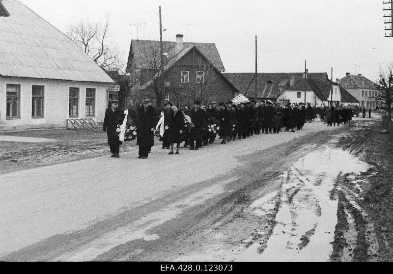 The funeral of the folk collector Emilie Poomi.
