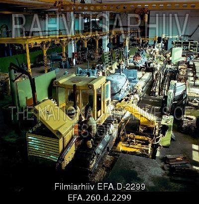 Märjamaa EPT roomiktraktorite remonditsehhi sisevaade.