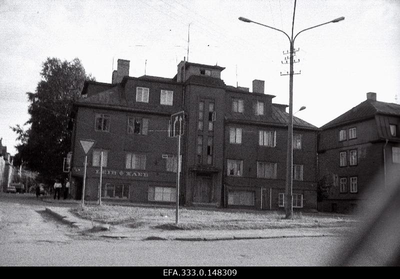 View of the building Tööstuse Street 35.