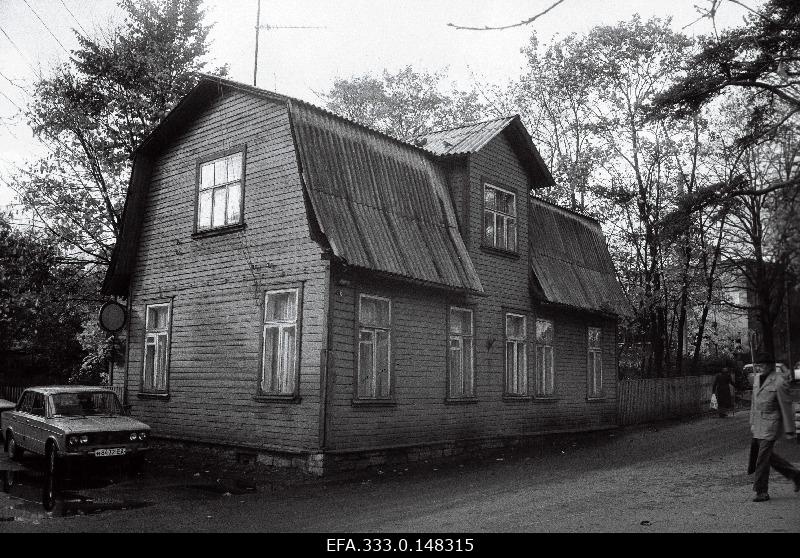 View of the building on Jaama Street 8.
