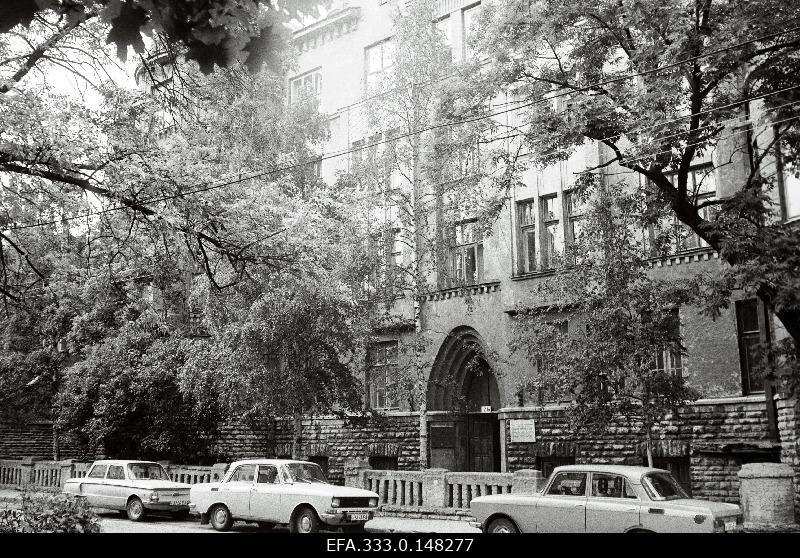 View of the building Tatari Street 21 b, where the painting artist Ants Laikmaa lived in 1914-1932 and writer Jakob Mändmets 1913-1928.