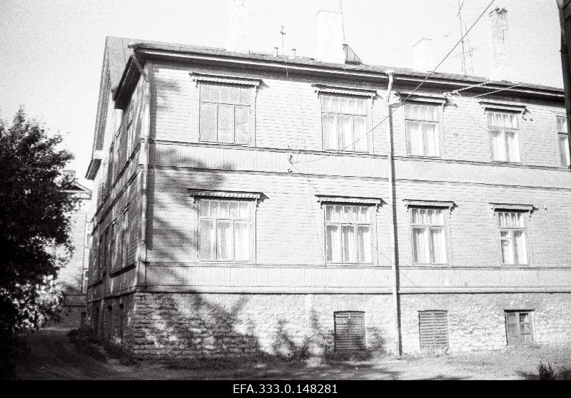 View of the building on Süda Street by the 9th hoof.