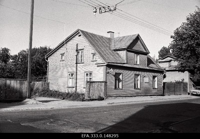 View of the building J. Nikonov Street 36, where in 1902 M.I. lived. Kalin.