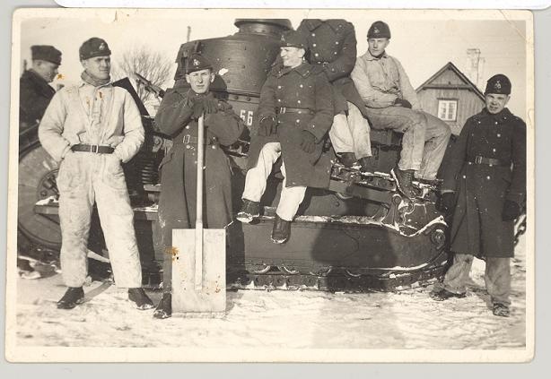 ATR1936 - Soldiers of the car-Tank regiment in spring of 1936.