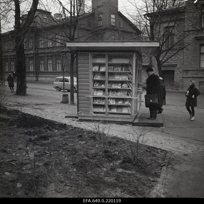 View of the newspaper hekioski on Toompuiesteel.  similar photo