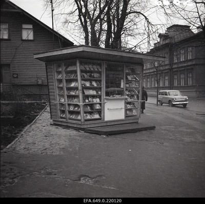 View of the newspaper hekioski on Toompuiesteel.  similar photo