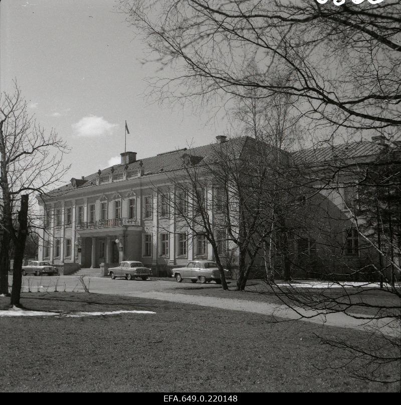 View of the Presidium building of the Supreme Council (Kadrioru Castle).
