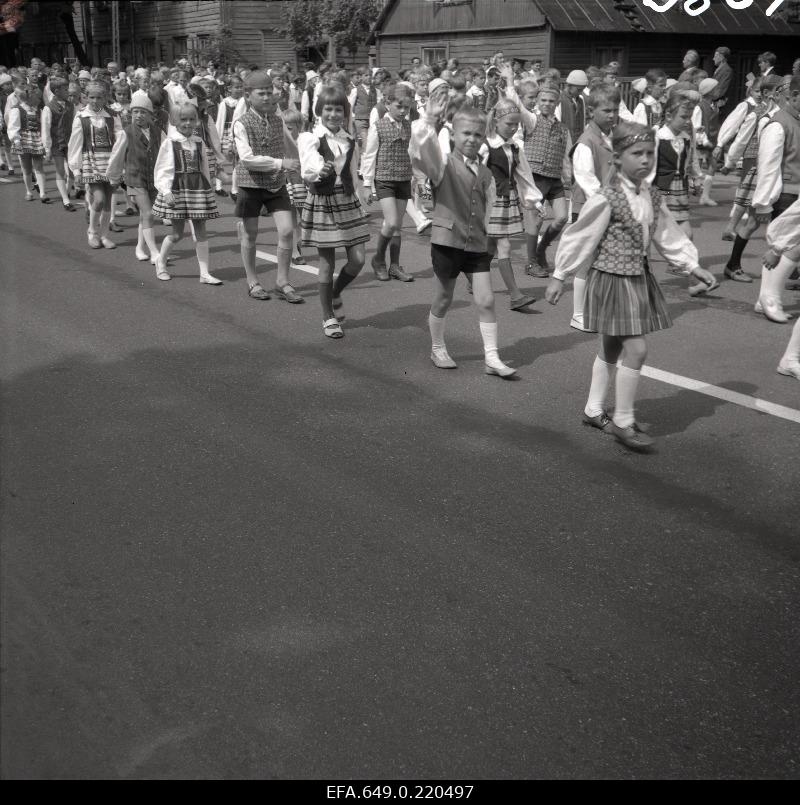 III Song and Dance Train of the School Orders.