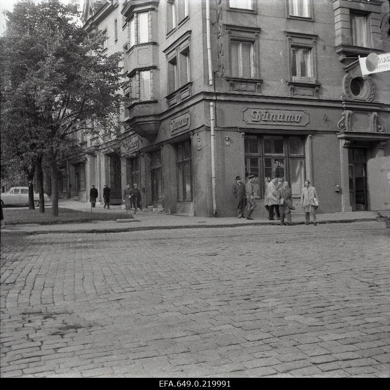 View of Dünamo business on Harju Street.