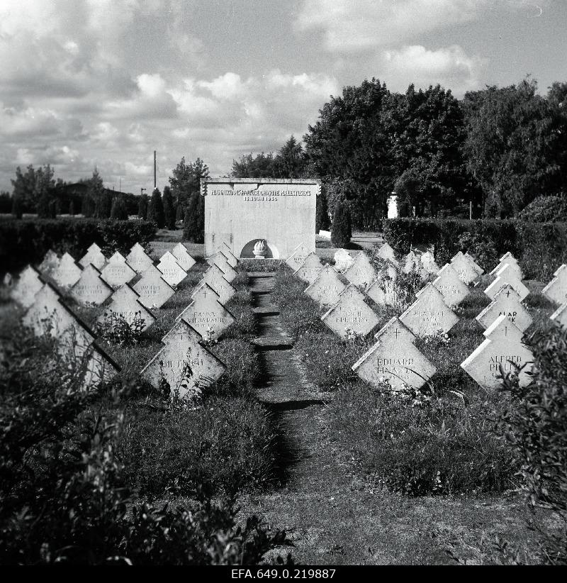View of the graves of the victims of the Männiku explosion on 15 June 1936.