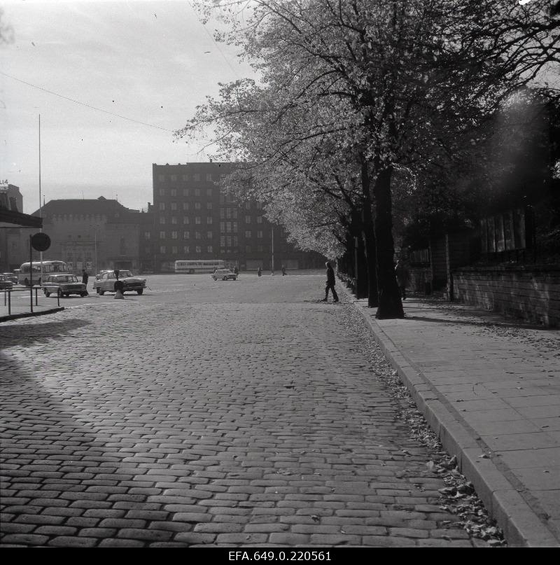 View of the Winning Square (Vabaduse Square) from Harju Street.