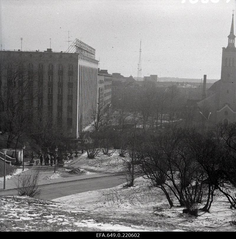 View of the winning (Freedom) square from Harju Mount.