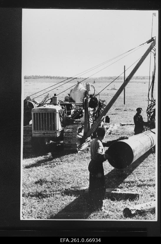 Installation of the Kohtla-Lake gas pipeline – Leningrad.