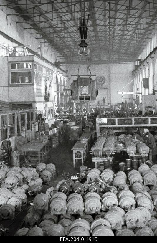 Factory Volta engine assembly tsech.