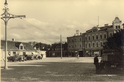 TLA 1465 1 609 Tartu mnt and Russian market corner 11 06 1938 e Brockner - Tartu mnt and Russian market corner  similar photo