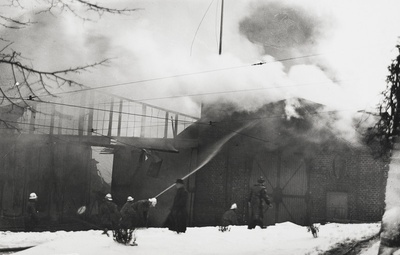 Extinguishing works of the Raiti trailer hall; outdoor picture  duplicate photo