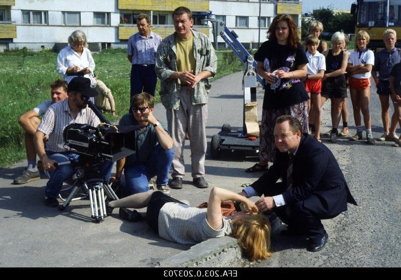 Tallinn Film game film "Only for crazy or merciful sister". Film group on the playground. On the left, operator Ago Ruus, in the middle, director Arvo Iho, under the middle of Rita assignor Margarita Terehhova, right assignor Mihkel Smeljanski.
