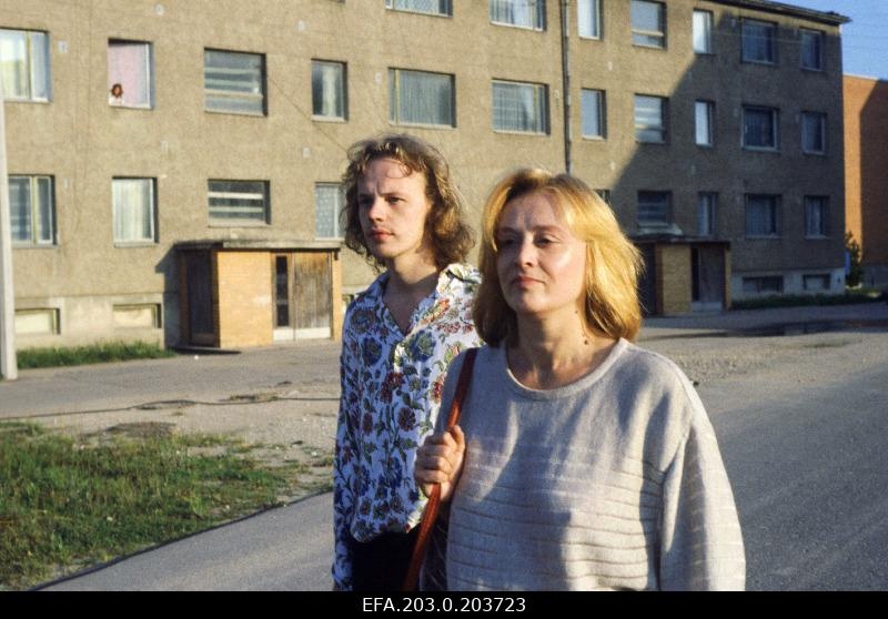 Hendrik Toompere and Margarita Terehhova playfilm of Tallinn film "Only for crazy or merciful sisters".