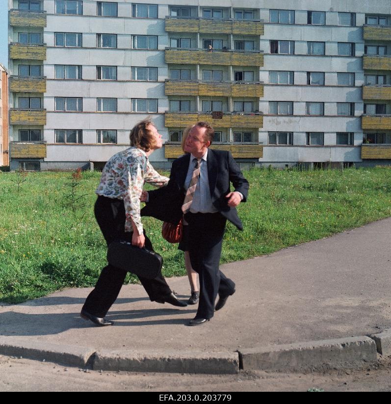 Game film "Only for crazy or merciful sister". The battle between Johan (Hendrik Toompere Junior) and his mother, Viktor (Mihkel Smeljanski). Behind them Rita (Margarita Terehhova).