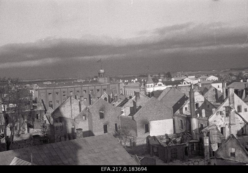 General view of war riots in the city centre.