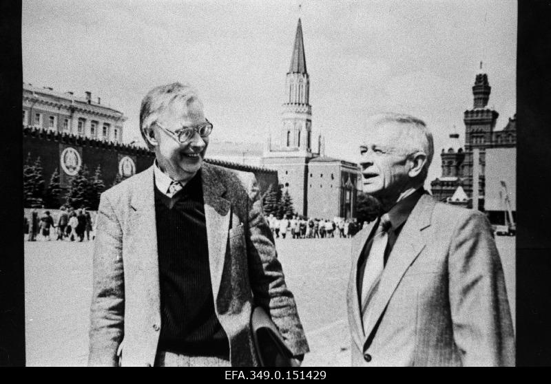 The Soviet Union's People's Ambassadors Kaljo Kiisk (best) and Eino Tamberg during the Soviet Union's Congress of People's Ambassadors in the Red Square.