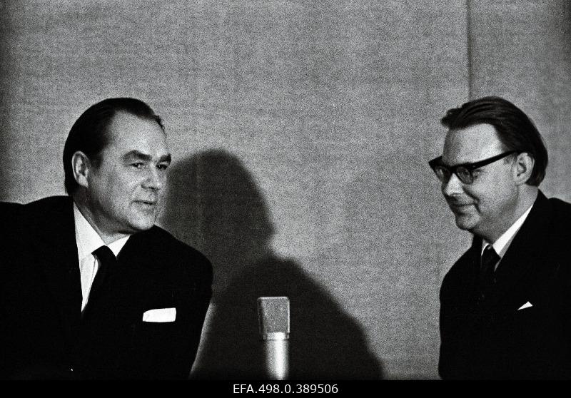 Georg Ots and composer Eino Tamberg Helicing House.