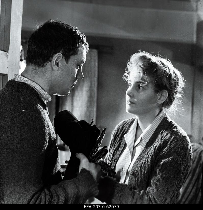 The film studio "Tallinnfilm" play film "From the evening to the morning", Griša- Krill Lavrov, Salme- Viiu Härm.