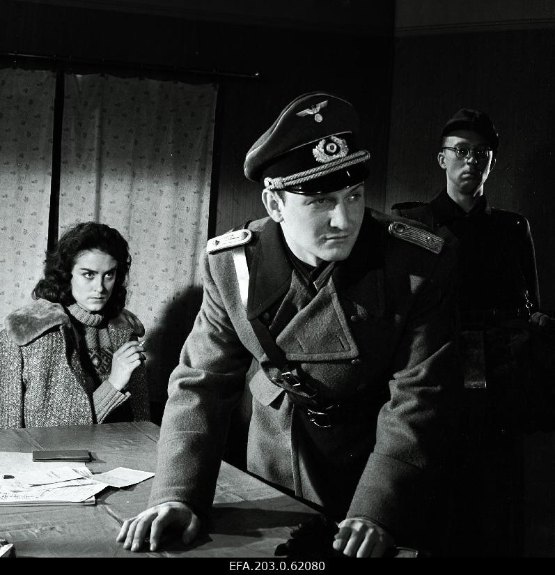 Kader film studio "Tallinnfilm" from game film "Night to morning", Karin- Ülle Ulla, German officer- Mati Klooren.