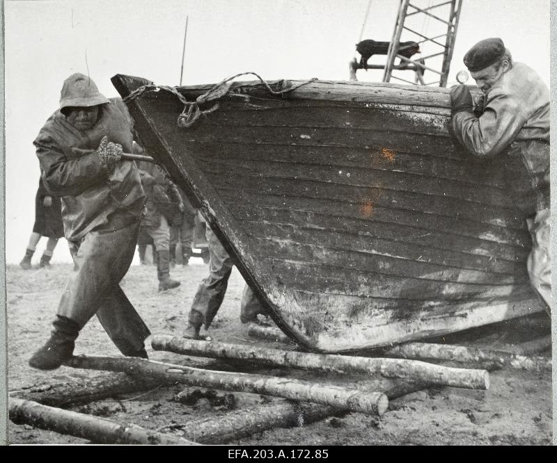 Kader Filmstudio Tallinn Films from gamefilm Writers from Sõgedate village.